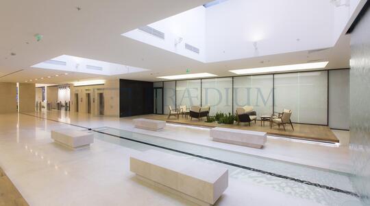 Офисная недвижимость Бизнес-центр "White Stone"