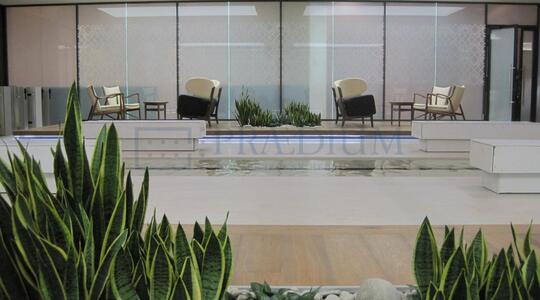 Офисная недвижимость Бизнес-центр "White Stone"