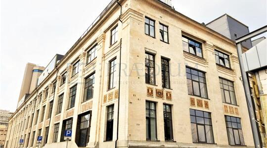 Торгово-офисный центр "Ролл Холл" - Офисная недвижимость