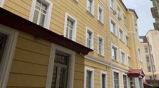 Здание "Клуб 13" - Офисная недвижимость