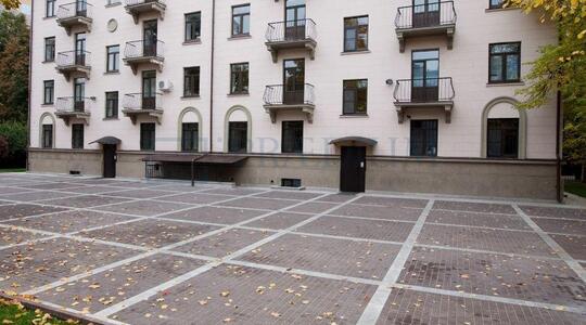 Офисная недвижимость Сурикова ул, д 24, Москва